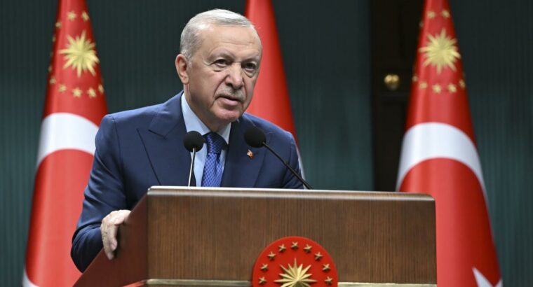 Cumhurbaşkanı Erdoğan: Bizi yolumuzdan döndüremezler