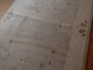 Tapis blanc cassé laine